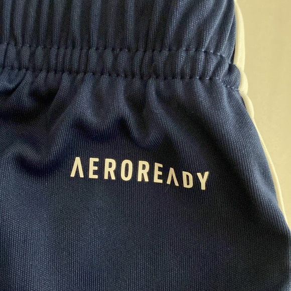 Adidas boys | soccer shorts | size 11-12Y - Picture 6 of 6